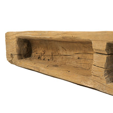 Cargar imagen en el visor de la Galería, Comedero primitivo de madera de sabino del siglo XIX

