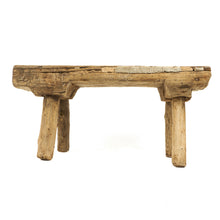 Cargar imagen en el visor de la Galería, Mesa baja / banco rectangular de madera de cedro encontrado en Yucatán,  finales del siglo XIX.
