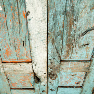 Par de puertas de madera de mezquite de mediados del S XIX encontradas en Zacatecas.