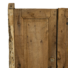 Cargar imagen en el visor de la Galería, Hermosa puerta de madera de mezquite del siglo XIX de Jalisco.

