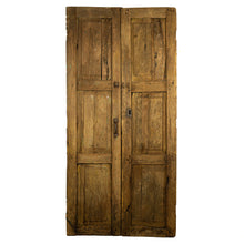 Cargar imagen en el visor de la Galería, Increíble par de puertas de madera solida de mezquite, mediados del siglo XIX.

