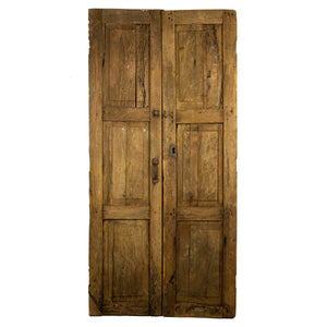Increíble par de puertas de madera solida de mezquite, mediados del siglo XIX.