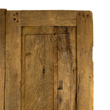 Cargar imagen en el visor de la Galería, Increíble par de puertas de madera solida de mezquite, mediados del siglo XIX.
