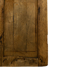 Cargar imagen en el visor de la Galería, Increíble par de puertas de madera solida de mezquite, mediados del siglo XIX.
